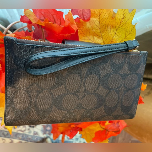 Coach Wallet Wristlet Pebbled Leather - Picture 2 of 6